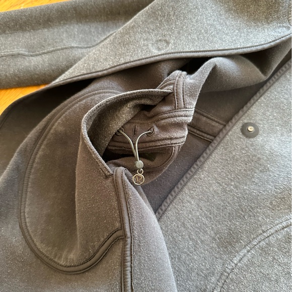 Lululemon City Bound Wrap - Picture 3 of 4